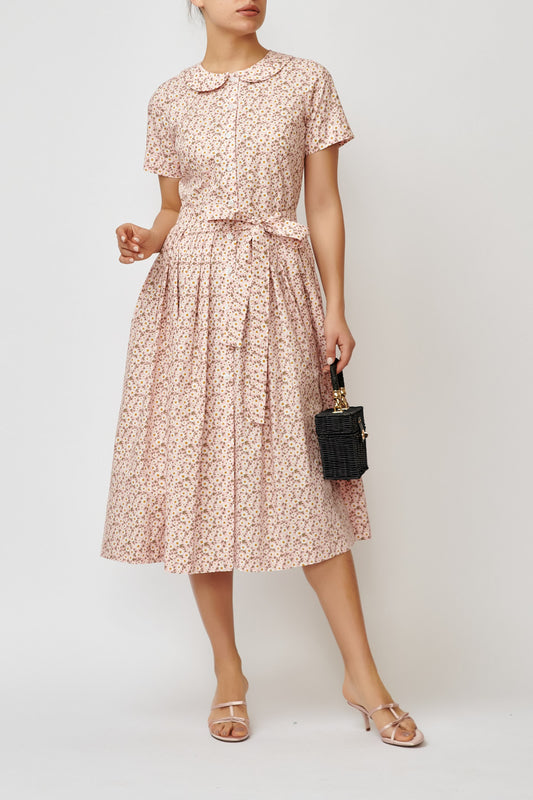 Shirt dress with short sleeves, made of poplin with daisies on pink