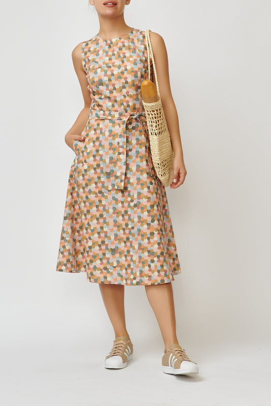 Sleeveless poplin dress with scaly print
